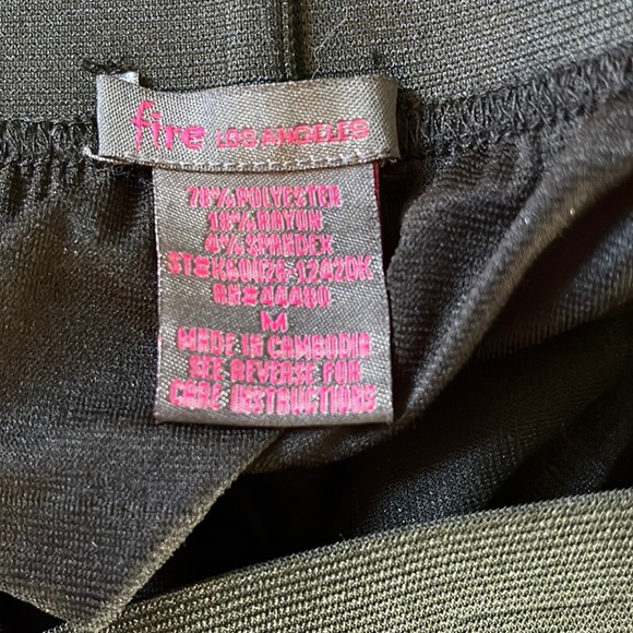 Fire Los Angeles  skirt  Black/gray Striped  Layers of gathered ruffles  Size M - Picture 6 of 6